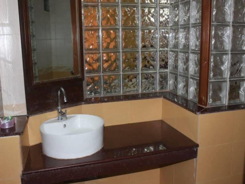 Hotel Little Italy Calangute Zewnętrze zdjęcie